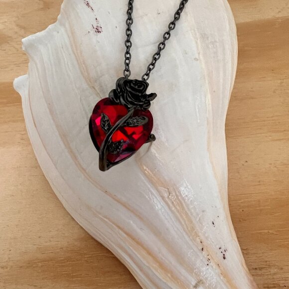 Black Rose on‎ Red Crystal Necklace for Women’s Alloy Pendant - Picture 3 of 6